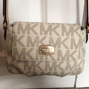 Michael kors crossbody